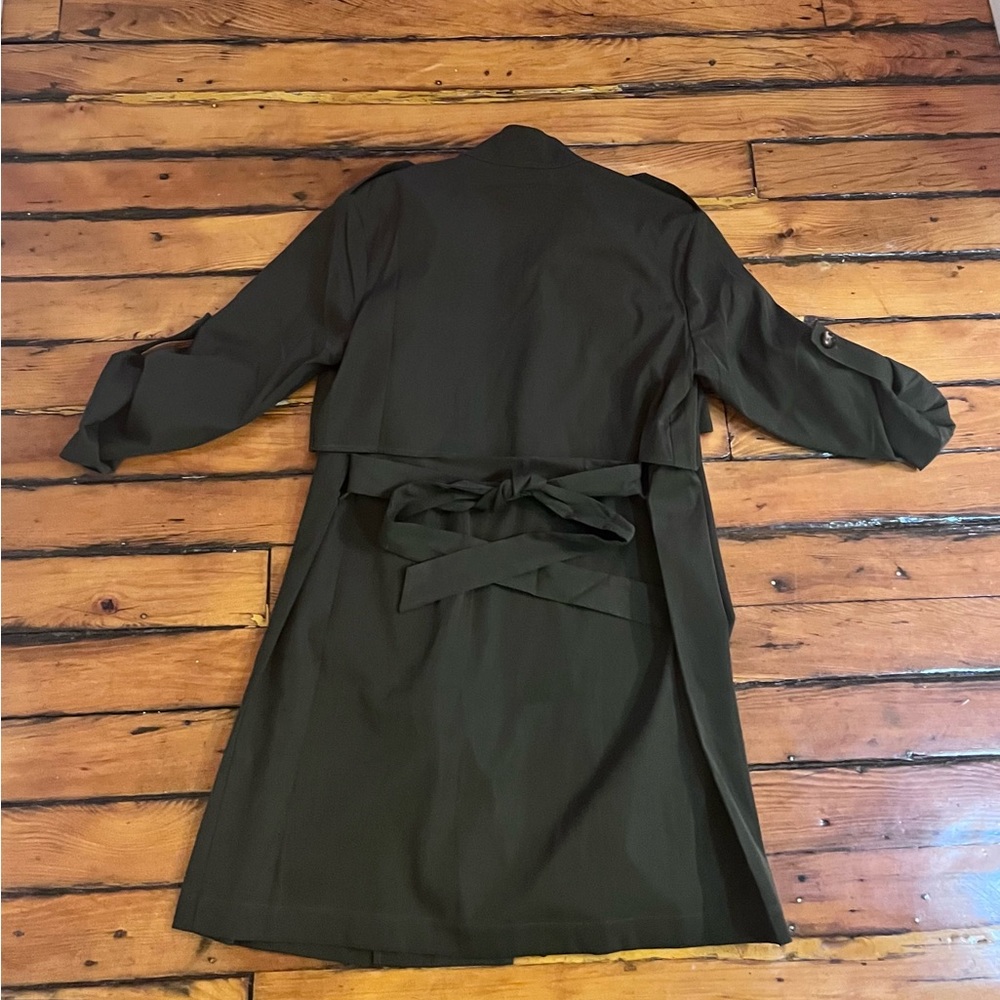 Army Green Trench Coat | Size Medium - Picture 10 of 14